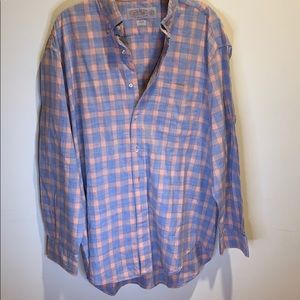 Long sleeve button down casual plaid shirt